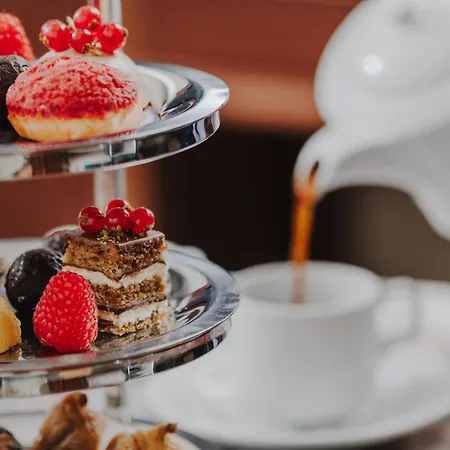 The Arkin Colony Hotel